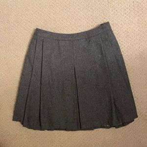 Vineyard Vines pleated wool skirt